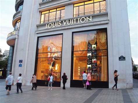 Paris Louis Vuitton outlet